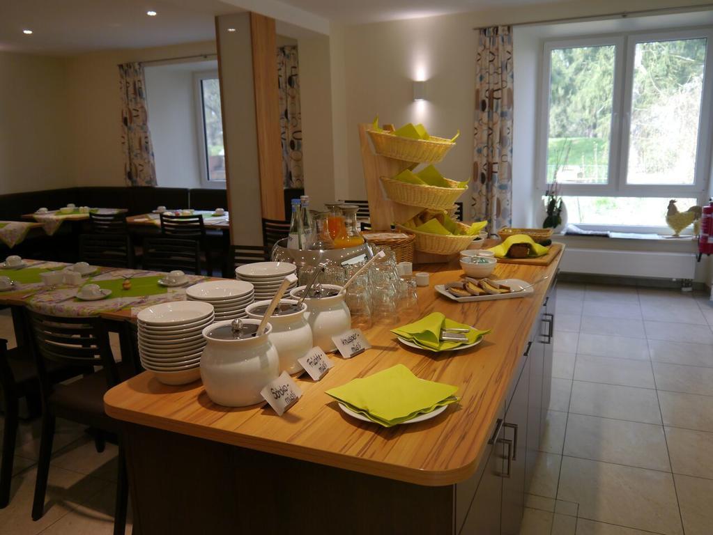 Hôtel Sutter'S Landhaus à Gensingen Extérieur photo