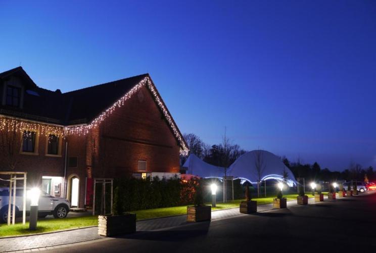 Hôtel Sutter'S Landhaus à Gensingen Extérieur photo